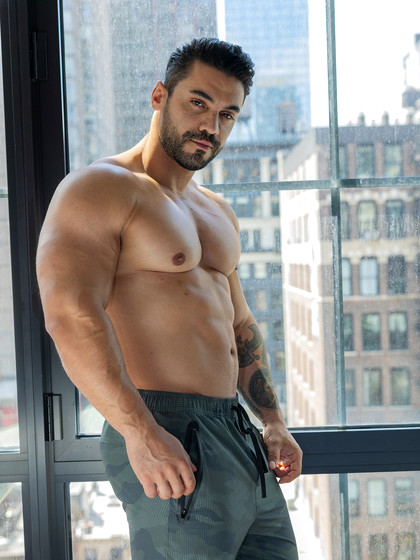 Alex Kof & Arad Winwin