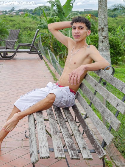 Columbian skinny twink Arty Alan shows his big uncut dick