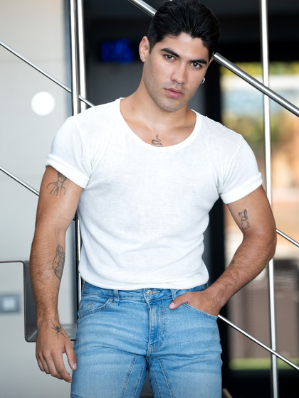 Spain in the Ass 2: MrDeepVoice's First Double-Penetration Gangbang