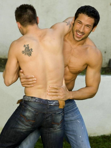 Blake & Leo Classic Scene (March, 2009)