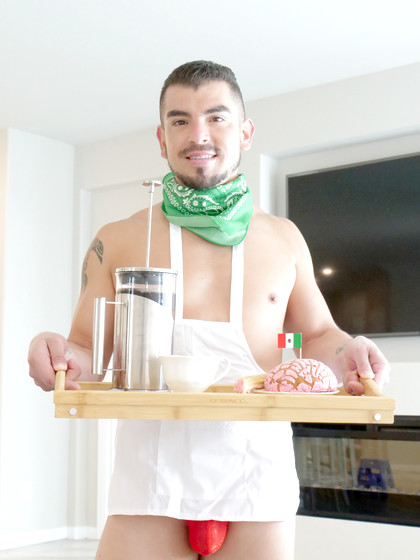 Cinco De Mayo: House Boy