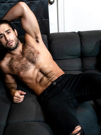 Bromo Diego Sans, Nic Sahara